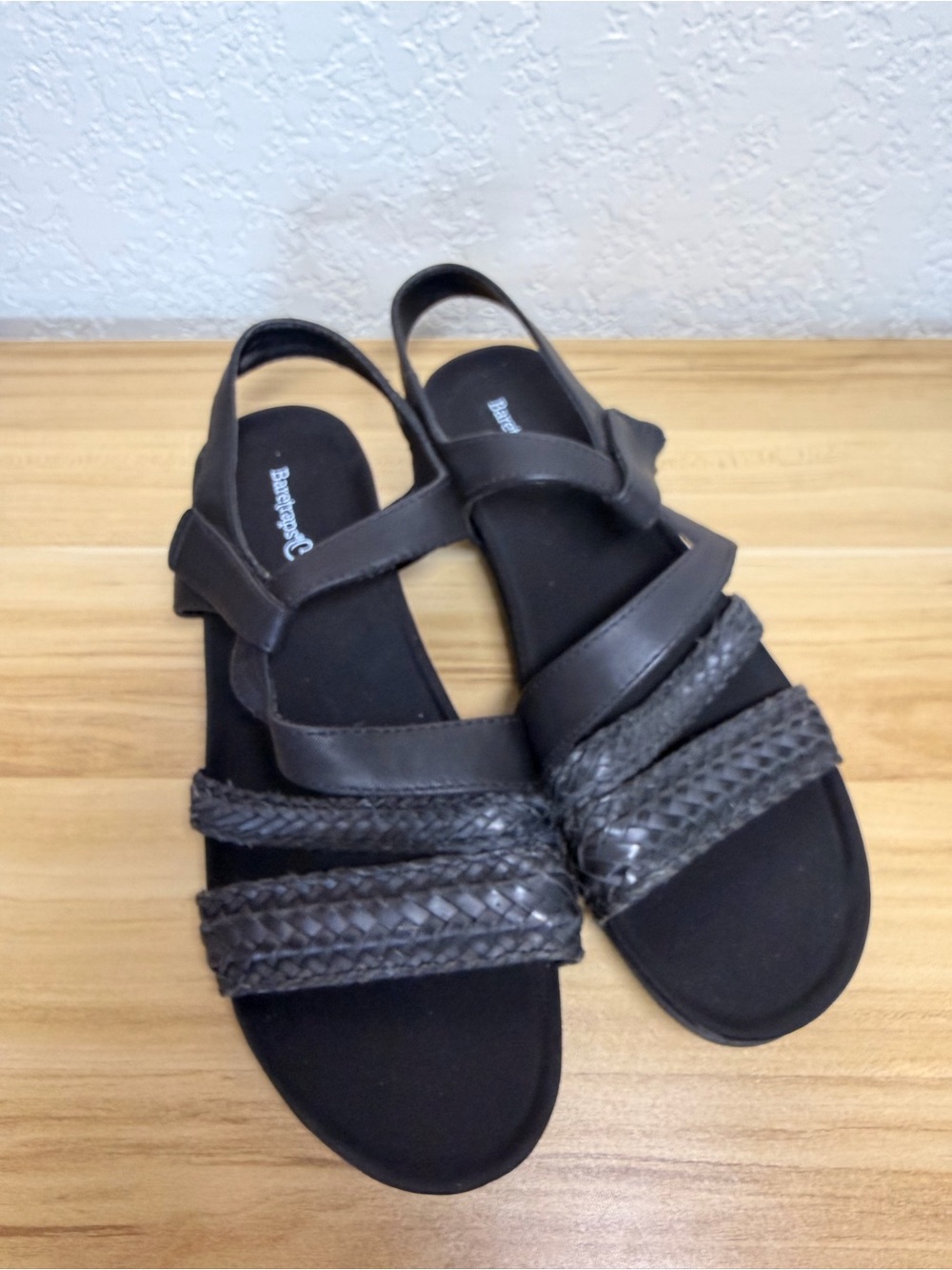 BareTraps Black Jalen Woven-Strap Sandals Women’s Size 7.5 Comfortable New